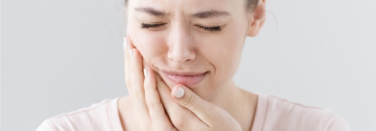 علت دندان درد عصبی چیست و چگونه درمان میشود؟