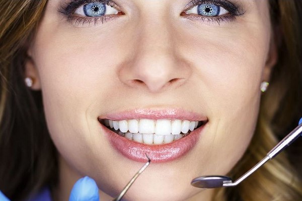 مزایای استفاده از روکش زیرکونیومی